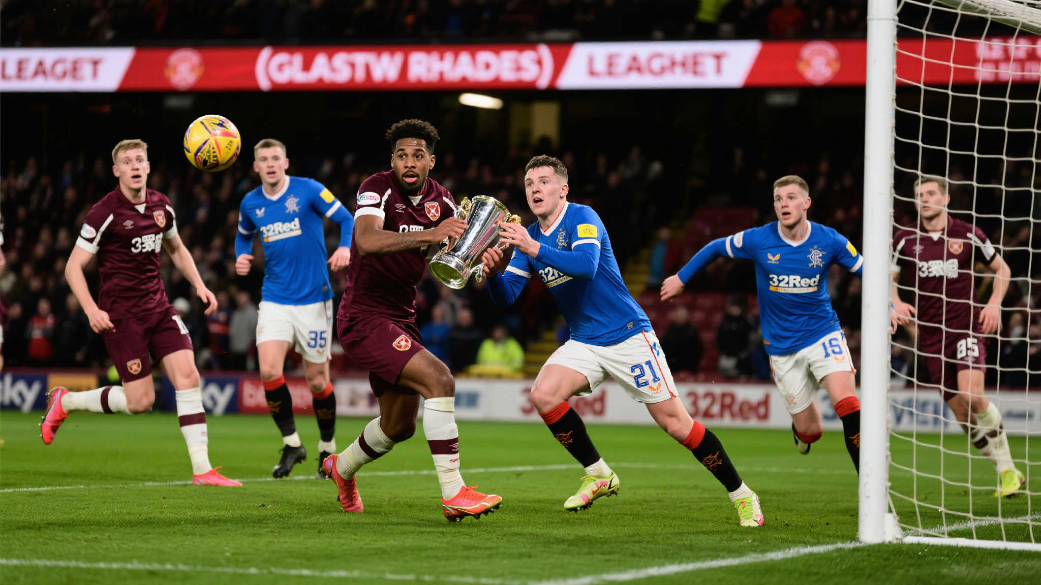 苏超激战巅峰对决,格力惊天逆袭显豪门底蕴! 苏超激战巅峰对决,格力惊天逆袭显豪门底蕴!